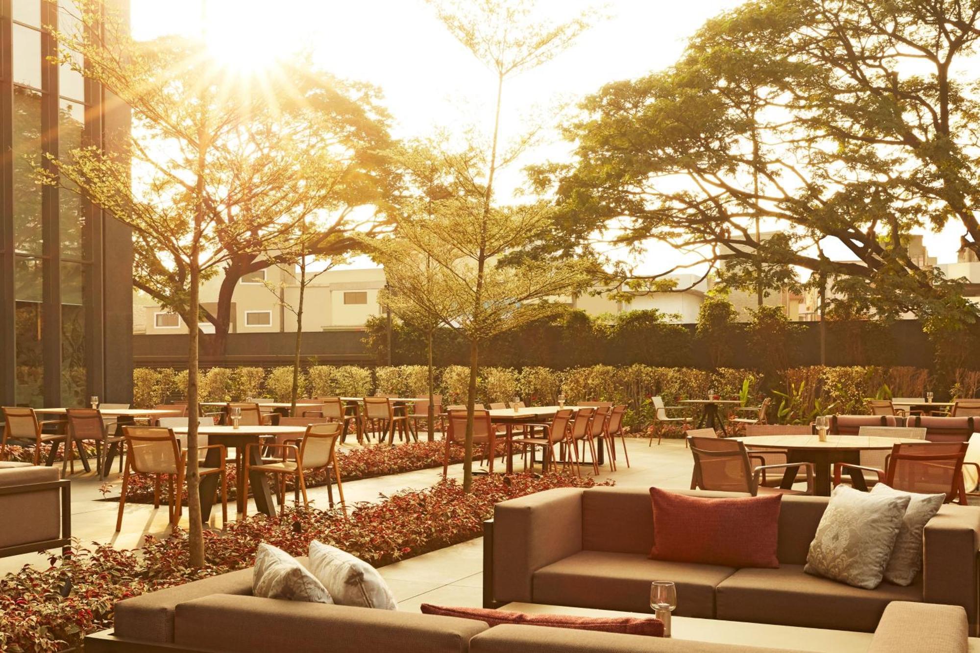เดอะ ริตซ์-คาร์ลตัน ปูเน่ Hotel ภายนอก รูปภาพ